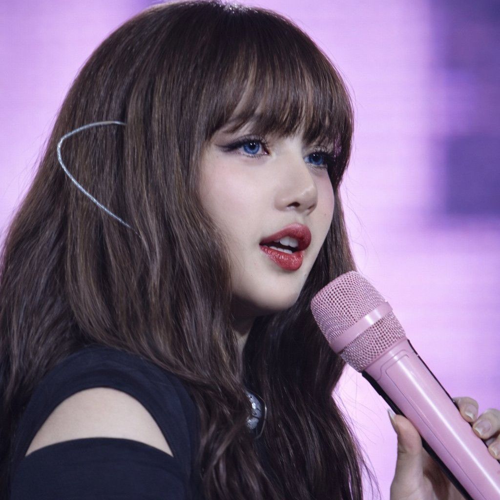 Latest photo of Lisa (BLACKPINK)