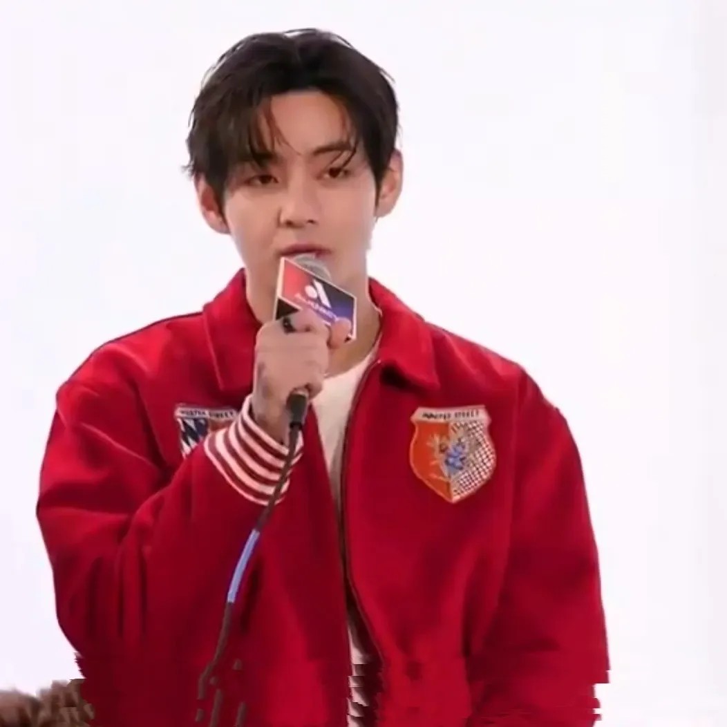 Foto terbaru V (BTS)