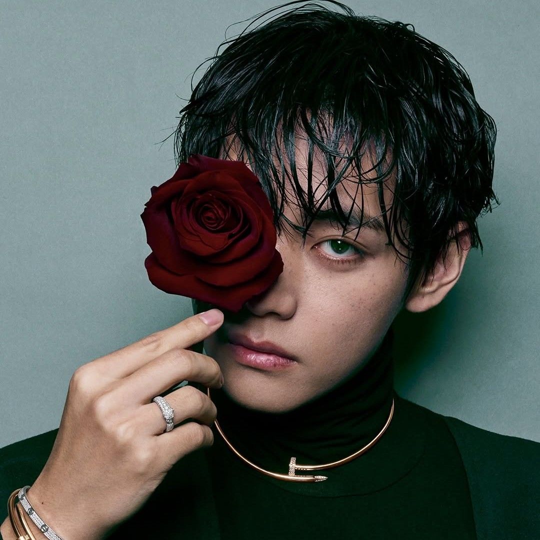 Latest photo of V (BTS)