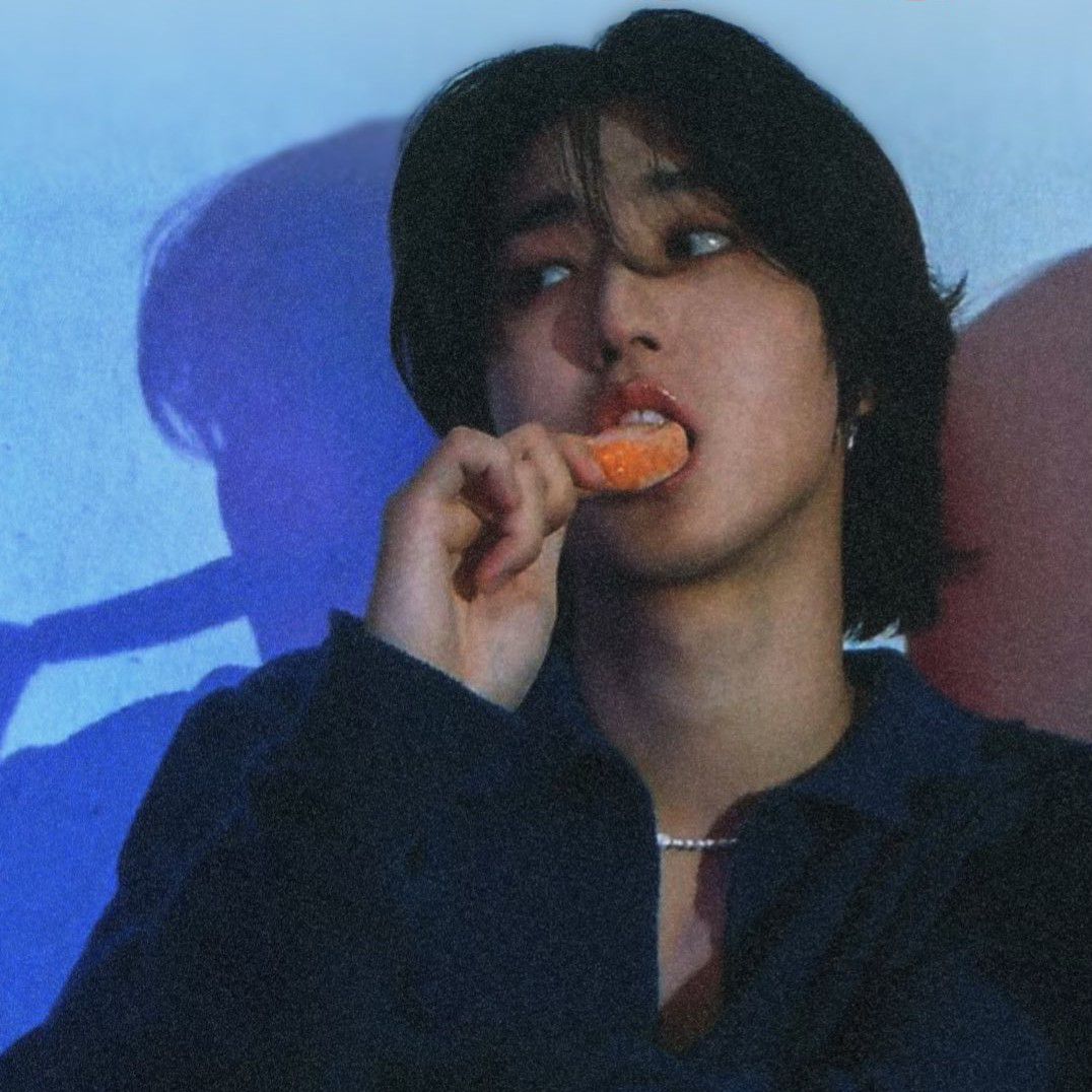 Latest photo of HAN (Stray Kids)