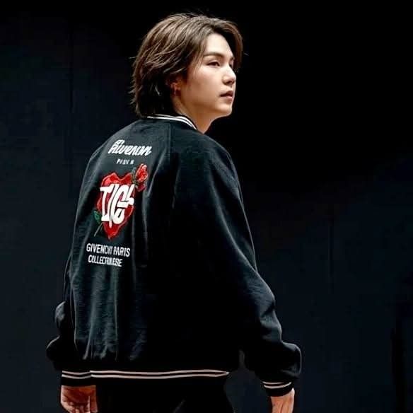 슈가 (방탄소년단)의 최신 사진