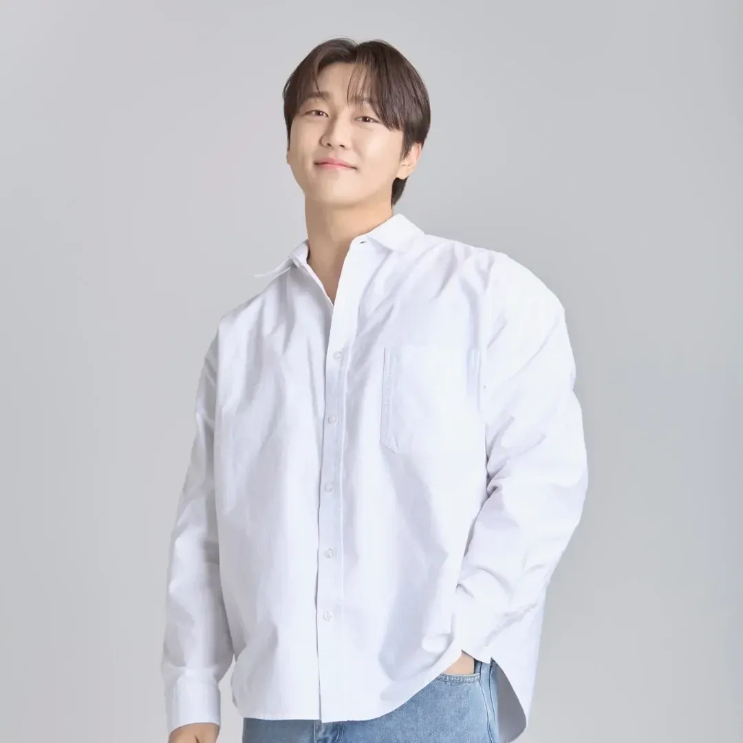 Recent activity shot of Hong Joochan (GoldenChild)