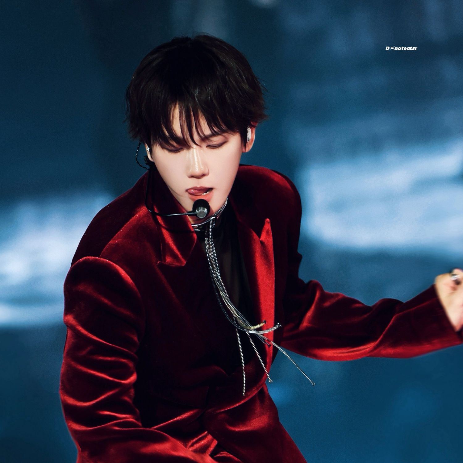 백현 (EXO)의 비하인드 컷