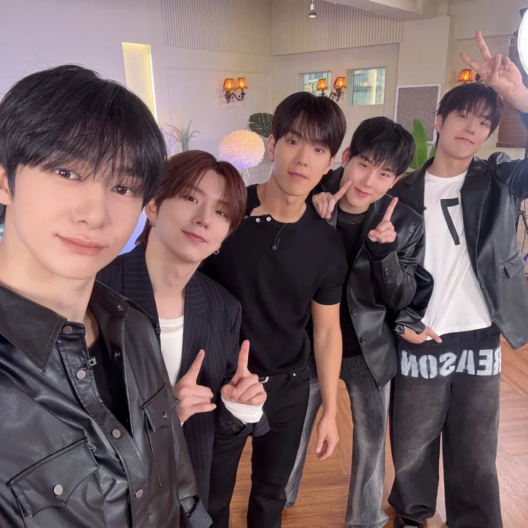 Foto aktivitas terbaru MONSTA X