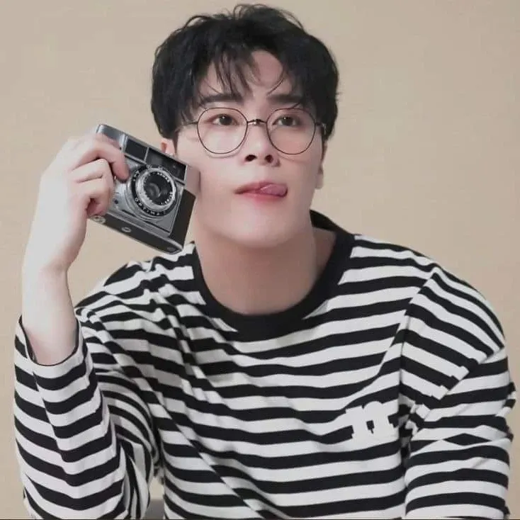 Recent activity shot of Moonbin (ASTRO)