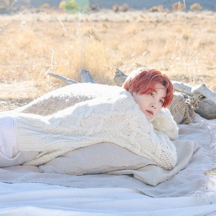 Foto aktivitas terbaru SUGA (BTS)