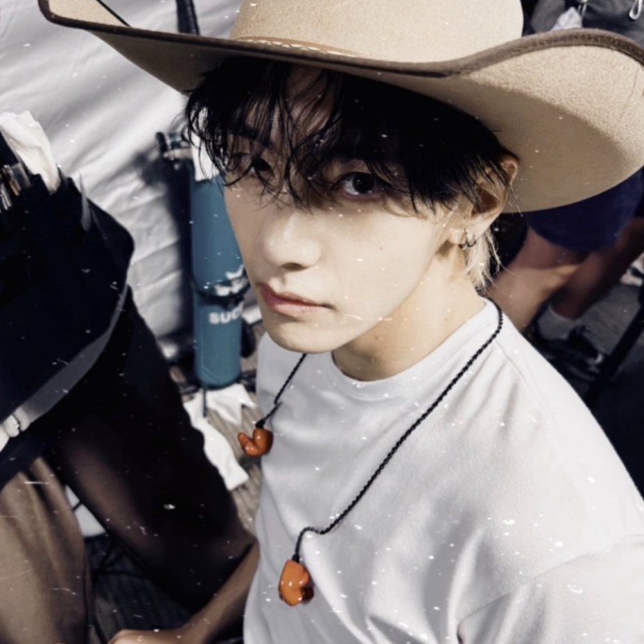 A moment captured by V (BTS)'s fan
