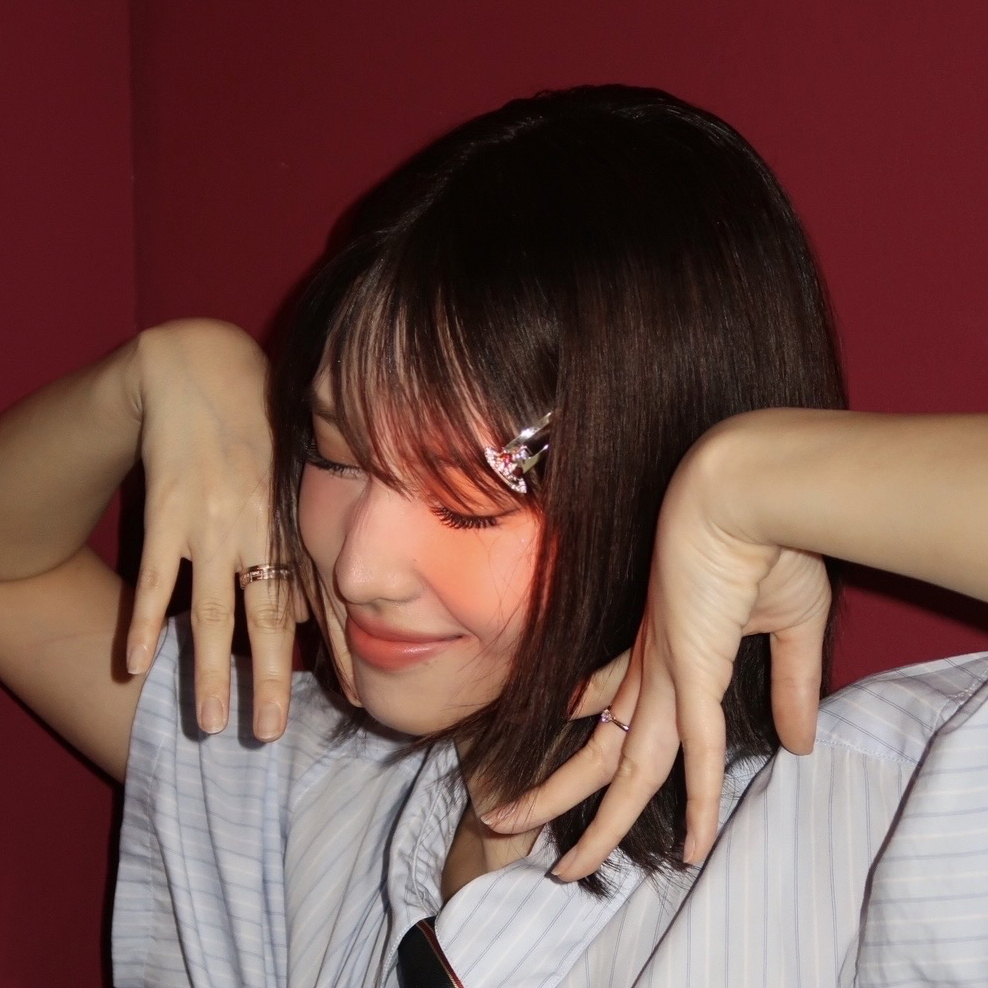 모모 (TWICE)의 비하인드 컷