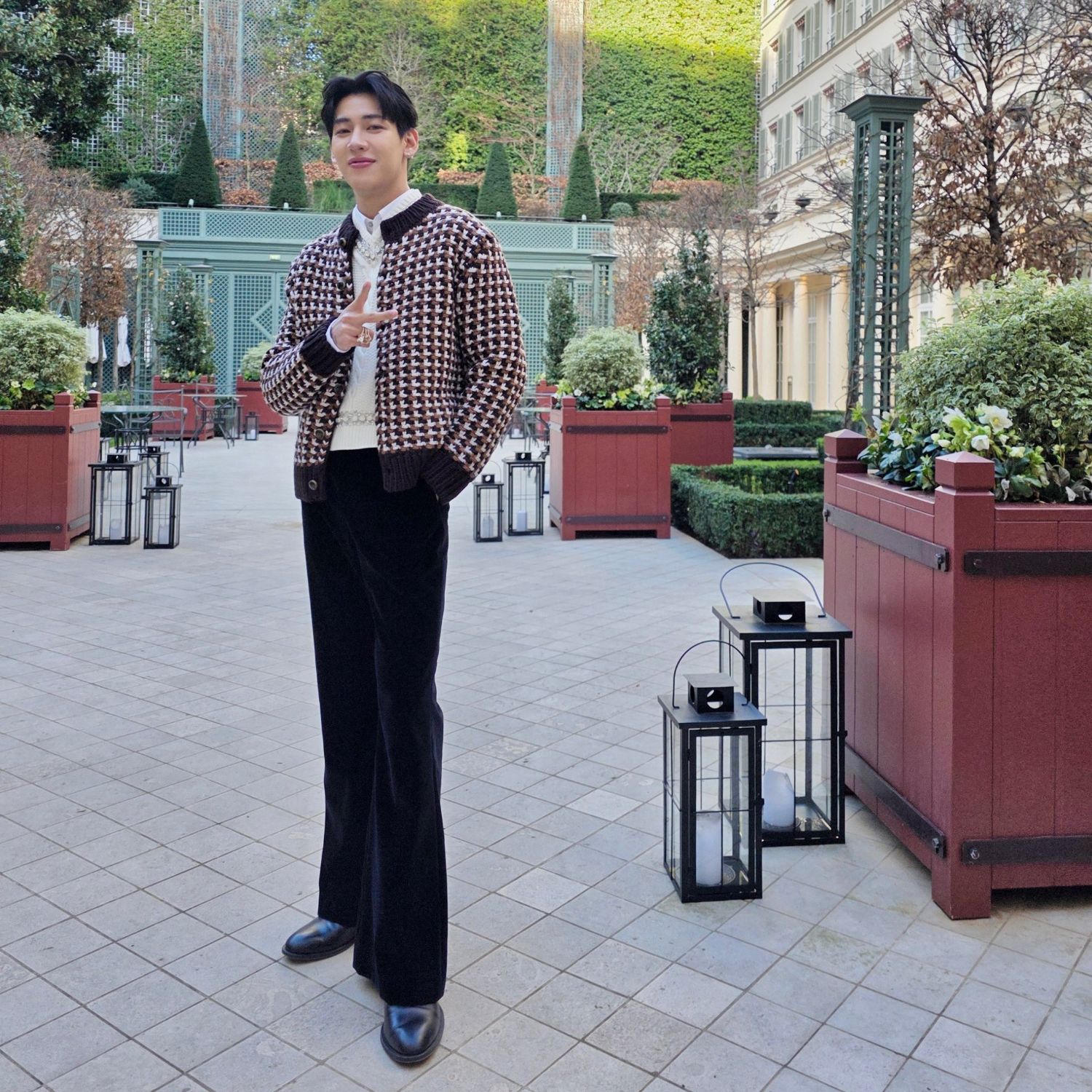 Behind-the-scenes cut of Bambam (GOT7)