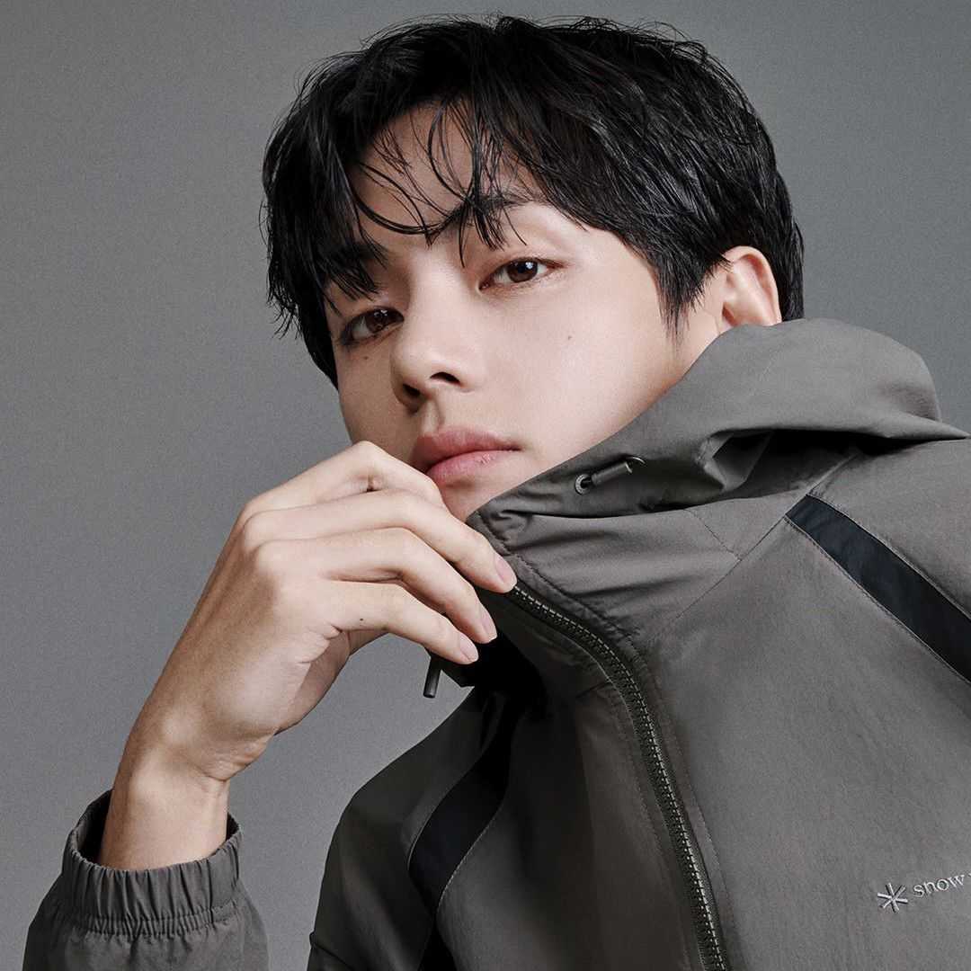 Recent activity shot of V (BTS)