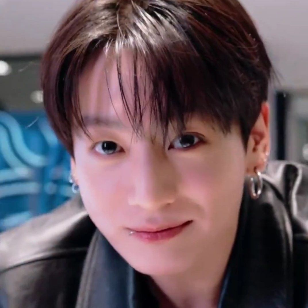 Latest photo of Jungkook (BTS)