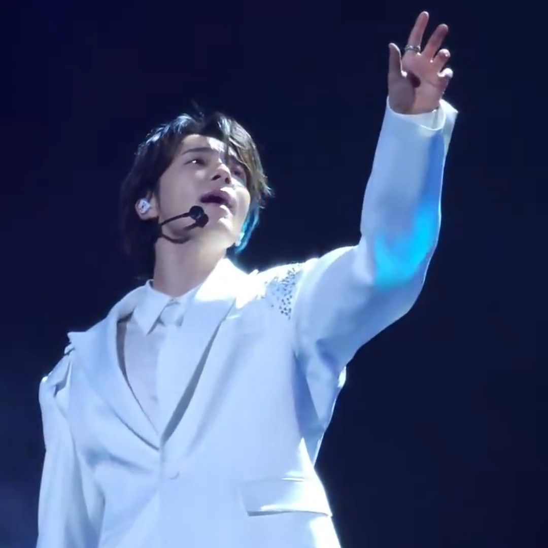 Foto terbaru Donghae (Super Junior)