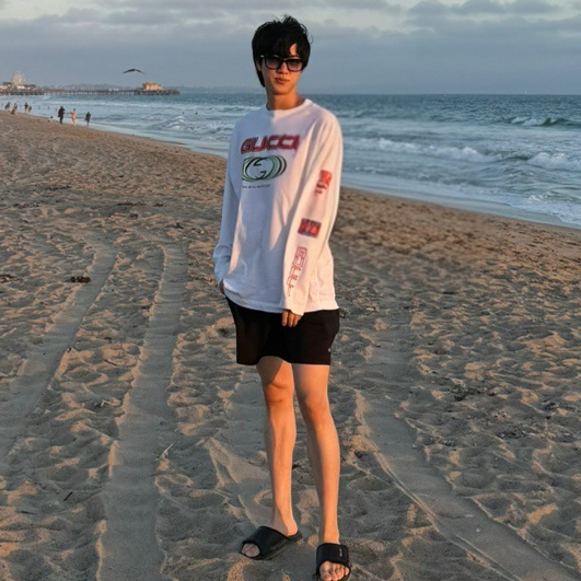 진 (방탄소년단)의 비하인드 컷