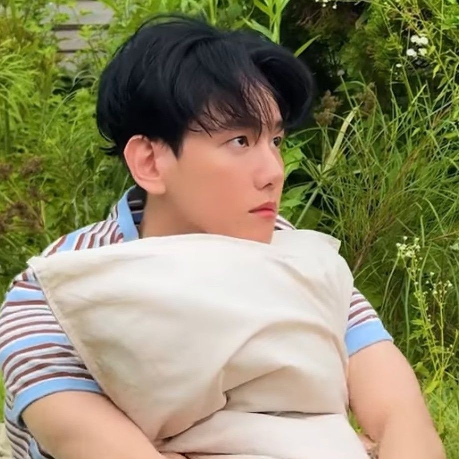 백현 (EXO) 최근 활동샷