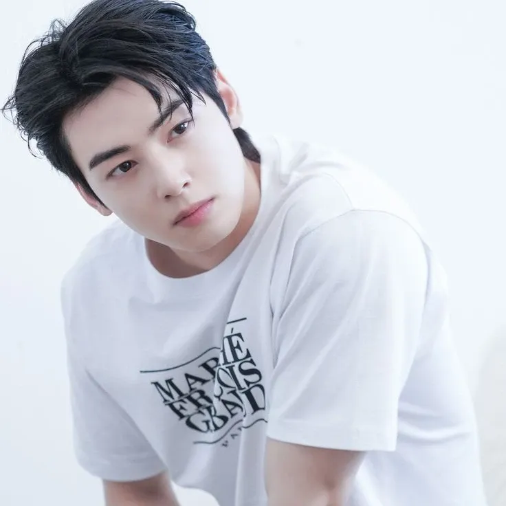 Recent activity shot of Eunwoo (ASTRO)
