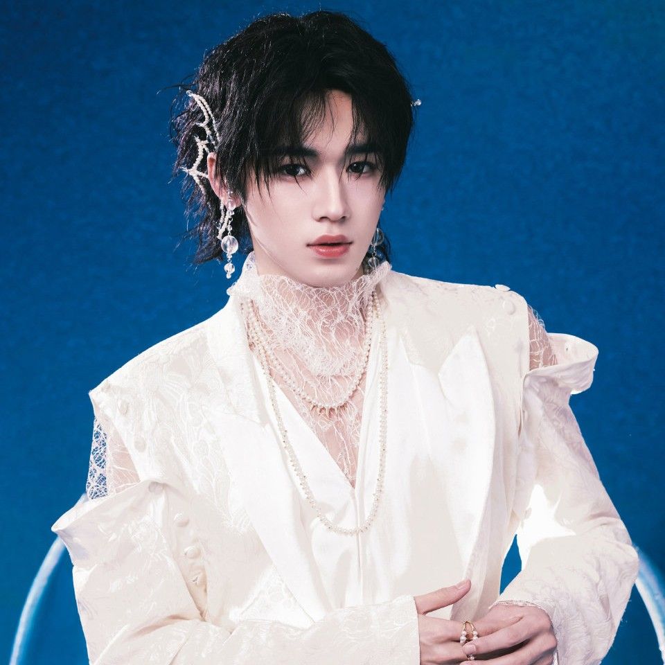 Behind-the-scenes cut of Song Yaxuan