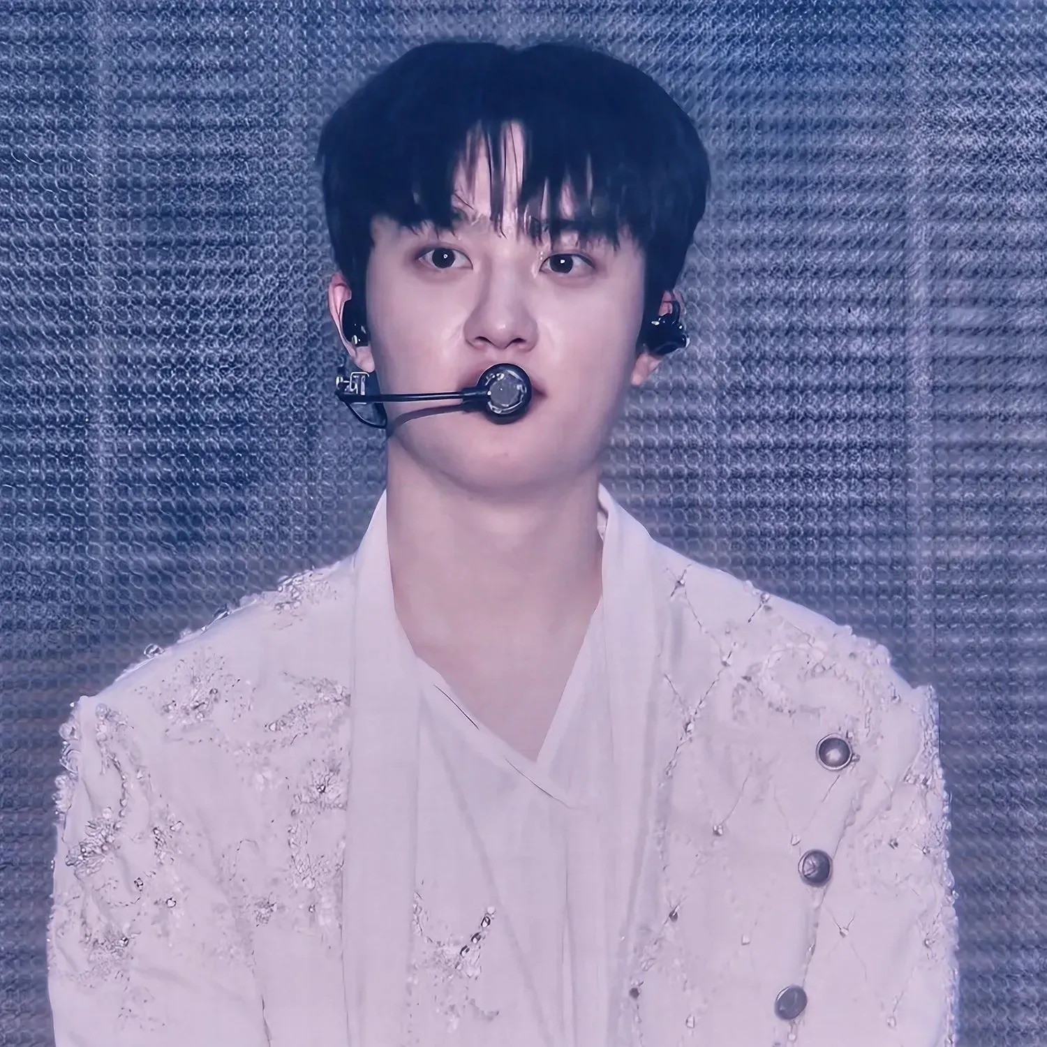 Momen yang diabadikan oleh penggemar D.O. (EXO)