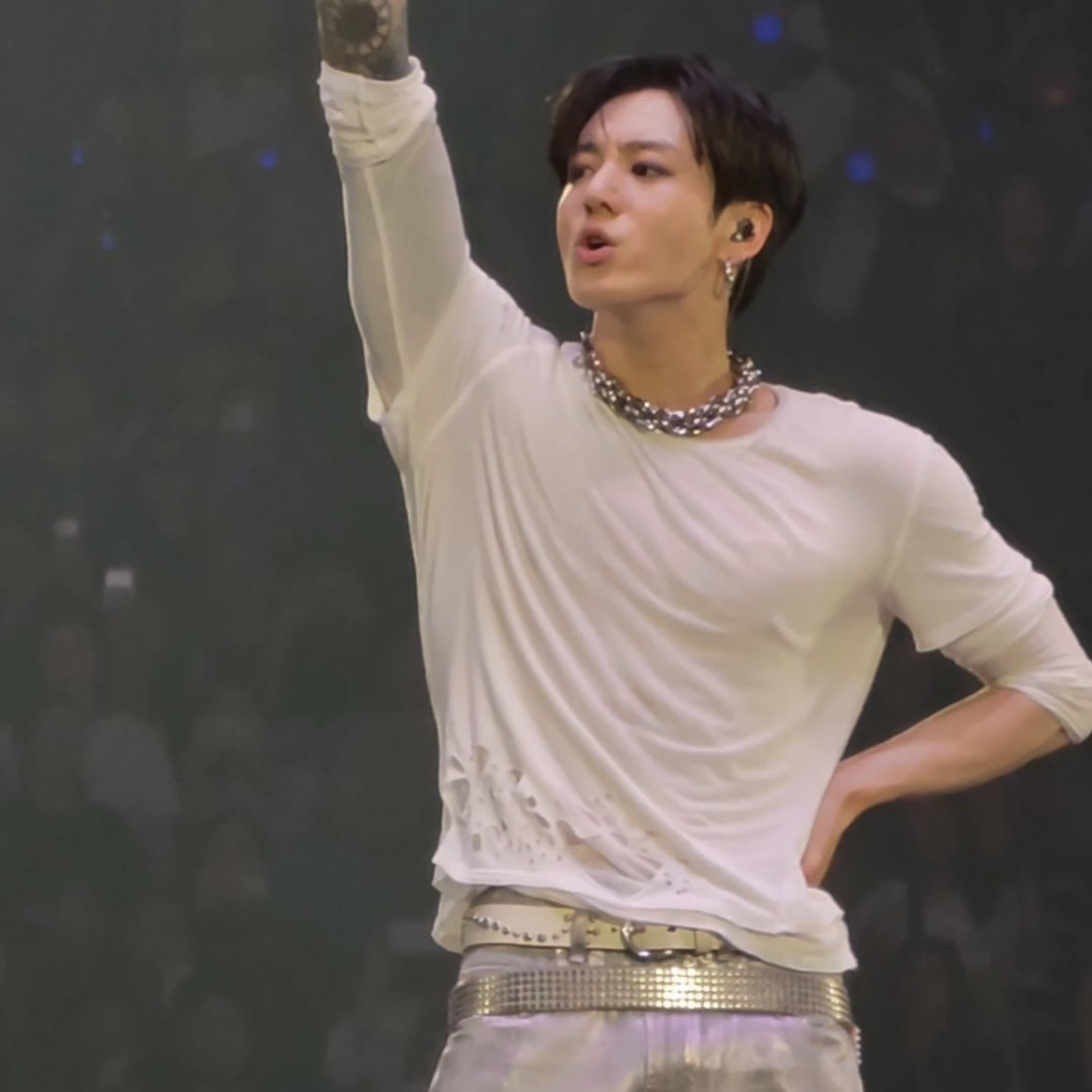 Foto aktivitas terbaru Jungkook (BTS)