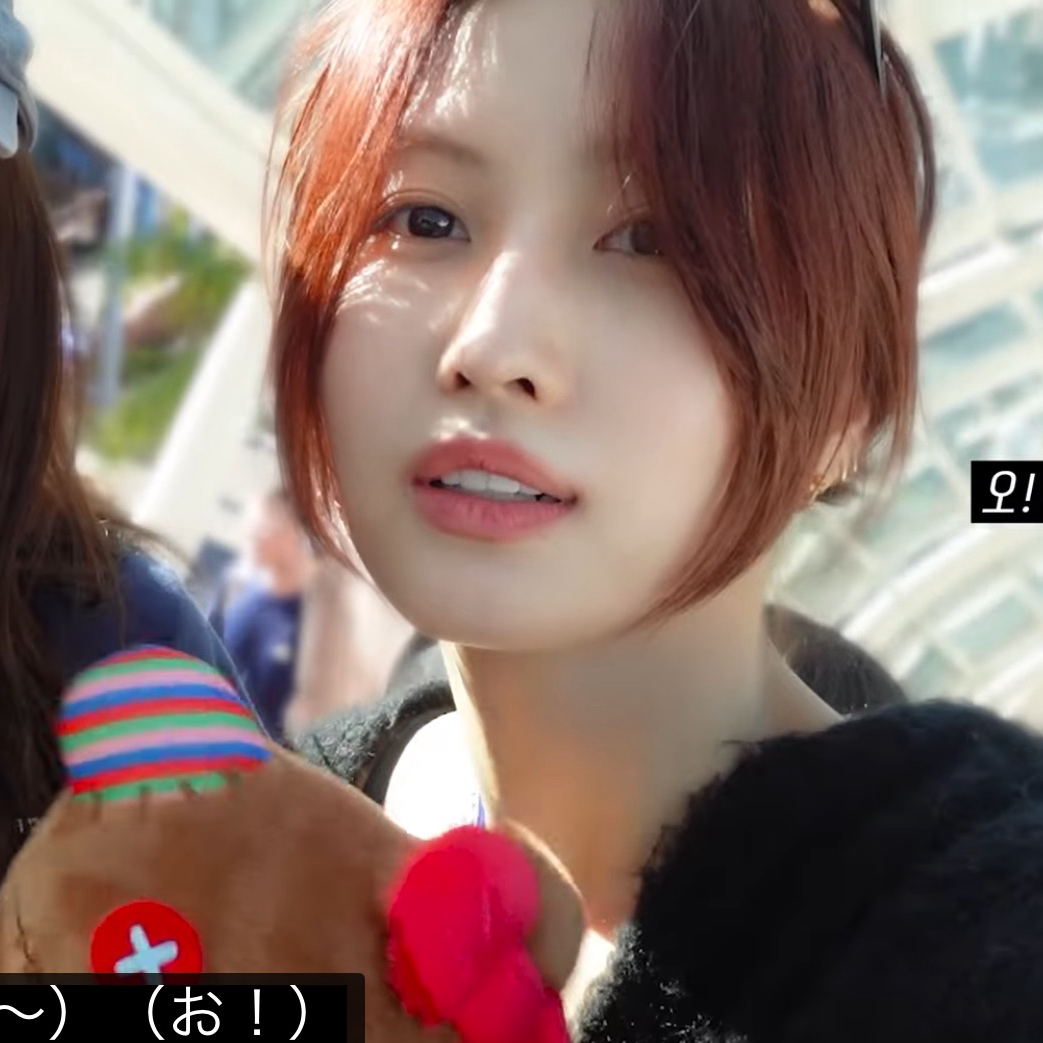 Momo (TWICE)的幕後花絮