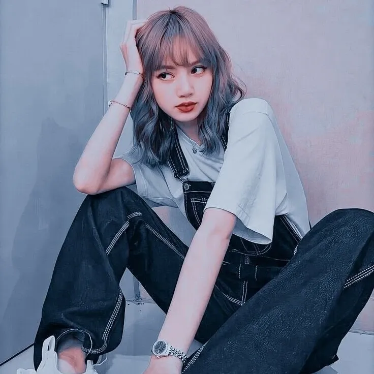 Potret di balik layar Lisa (BLACKPINK)