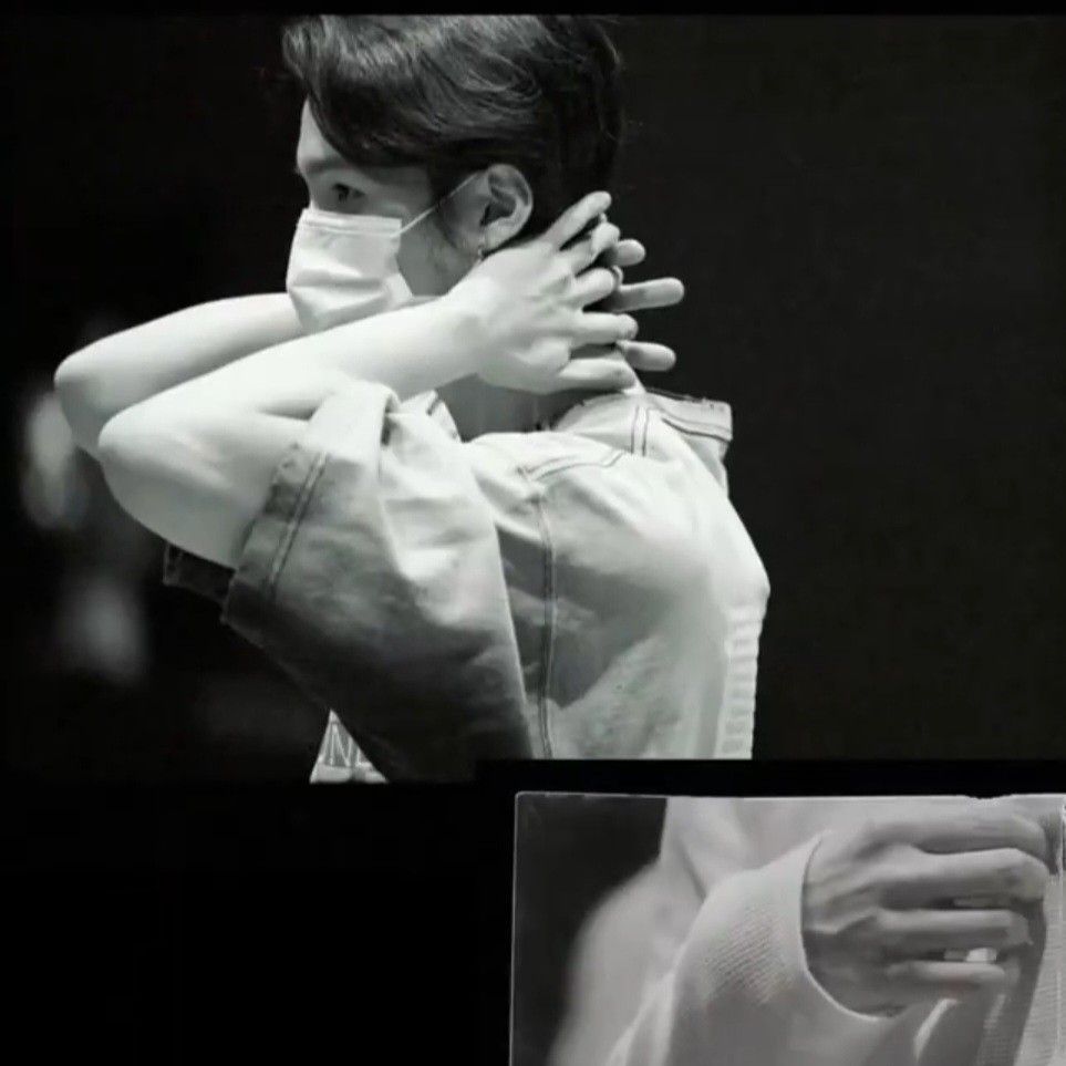 Foto aktivitas terbaru SUGA (BTS)