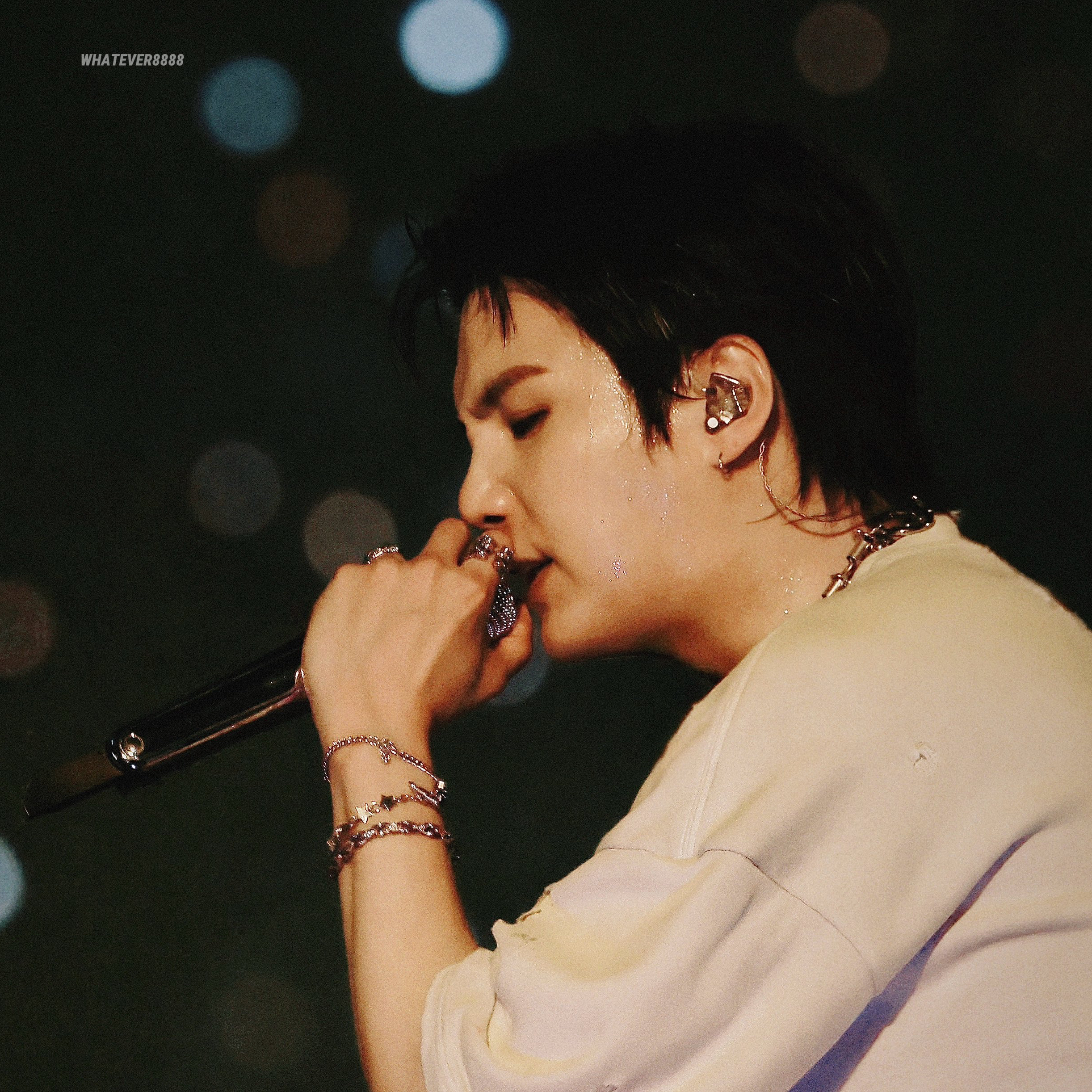 Potret di balik layar SUGA (BTS)