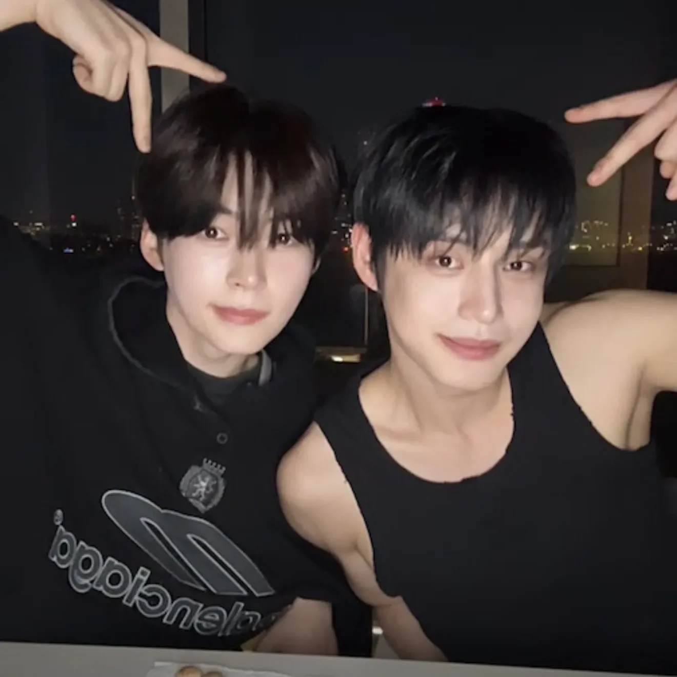 Behind-the-scenes cut of Kim Jiwoong (ZEROBASEONE)