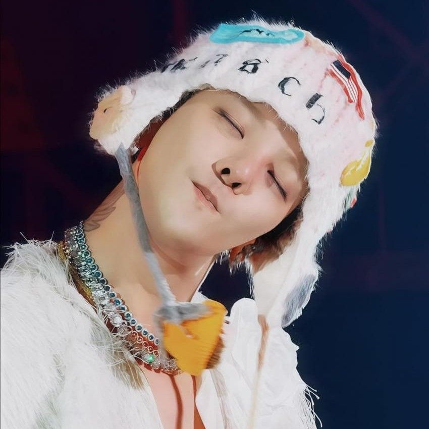 Recent activity shot of G-DRAGON (BIGBANG)