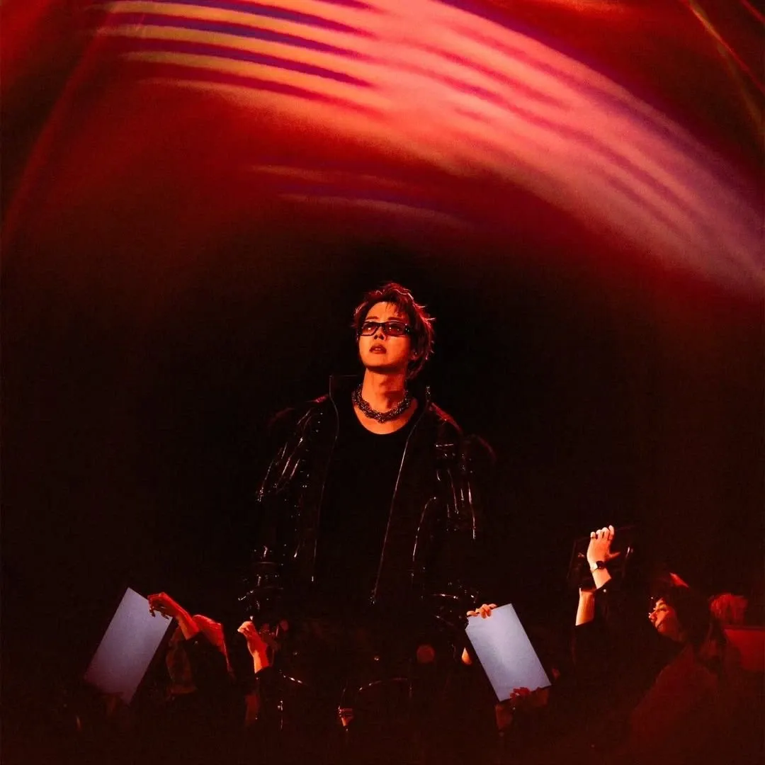 Foto terbaru j-hope (BTS)