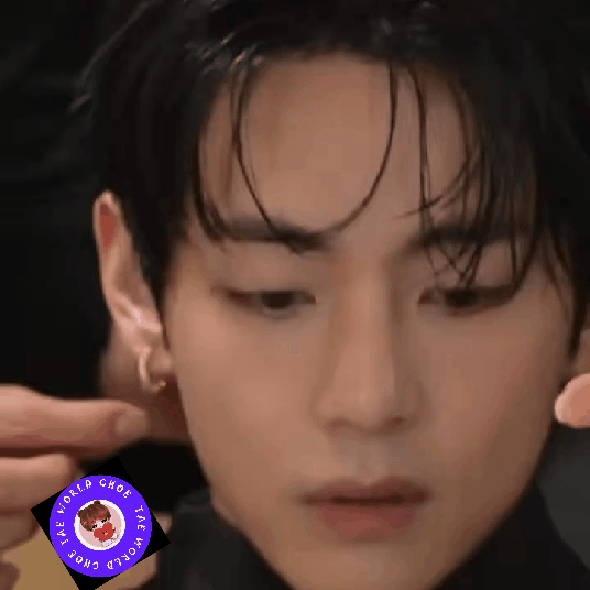 Foto aktivitas terbaru V (BTS)