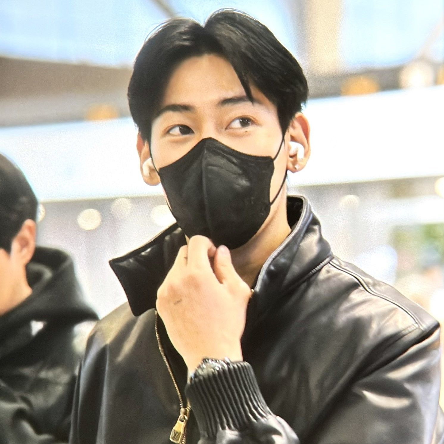 Behind-the-scenes cut of Bambam (GOT7)