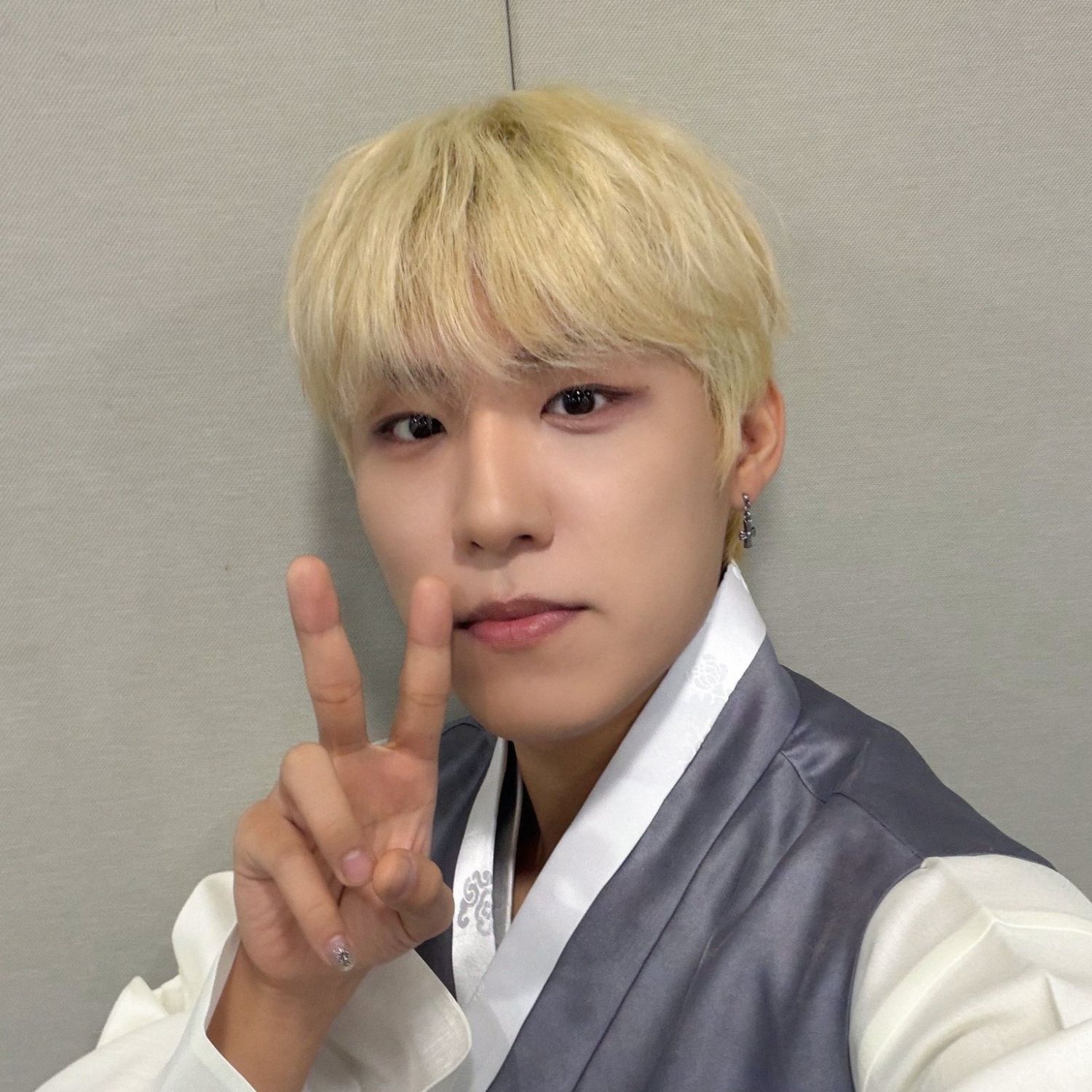 Recent activity shot of Park Woojin (AB6IX)