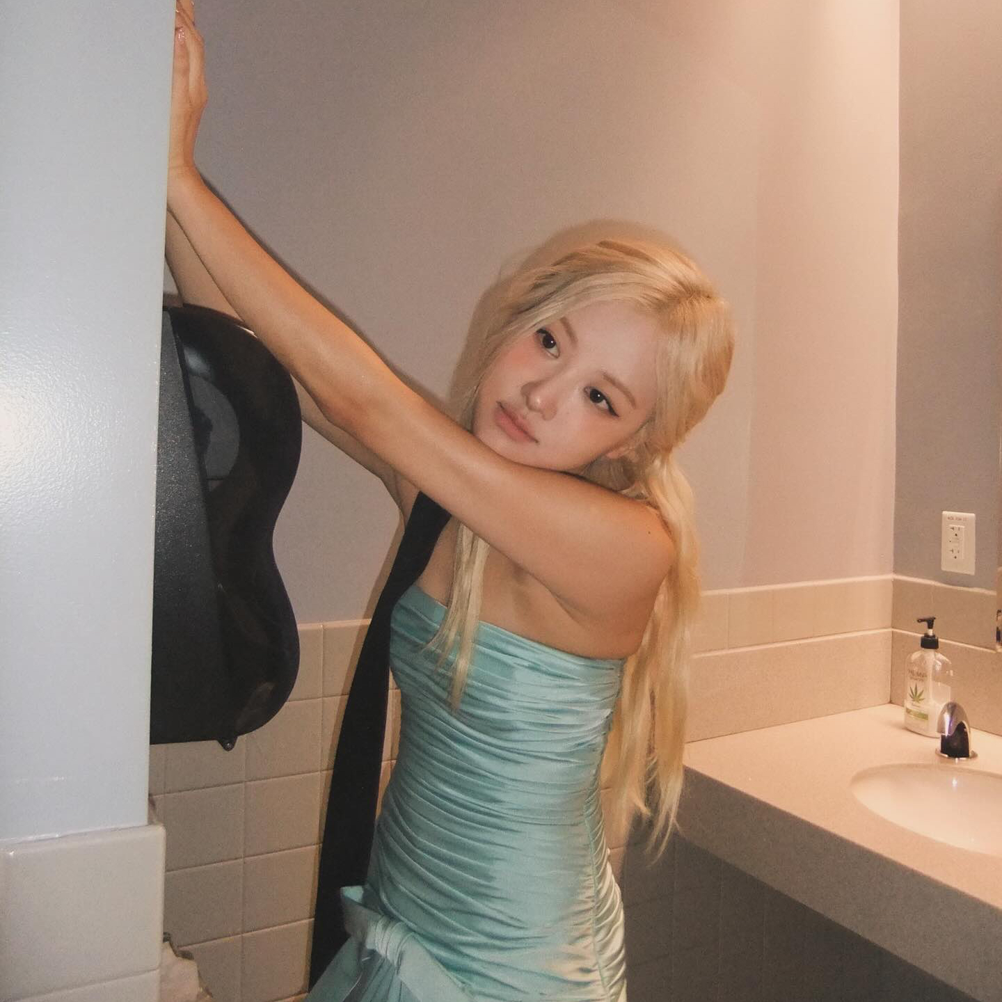 BLACKPINK의 비하인드 컷