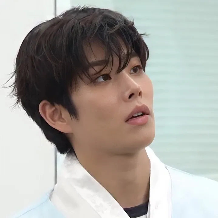 Latest photo of MJ (ASTRO)