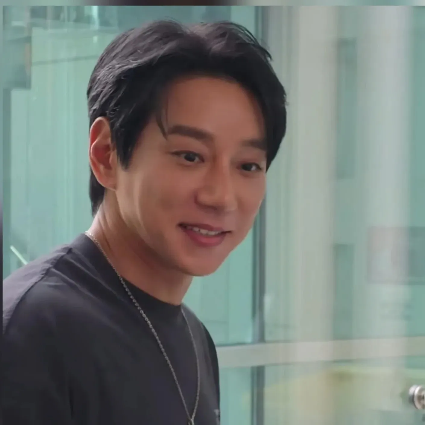A moment captured by Hwang Chiyeol's fan