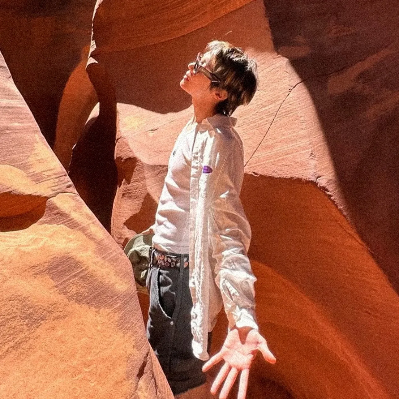 Foto aktivitas terbaru j-hope (BTS)