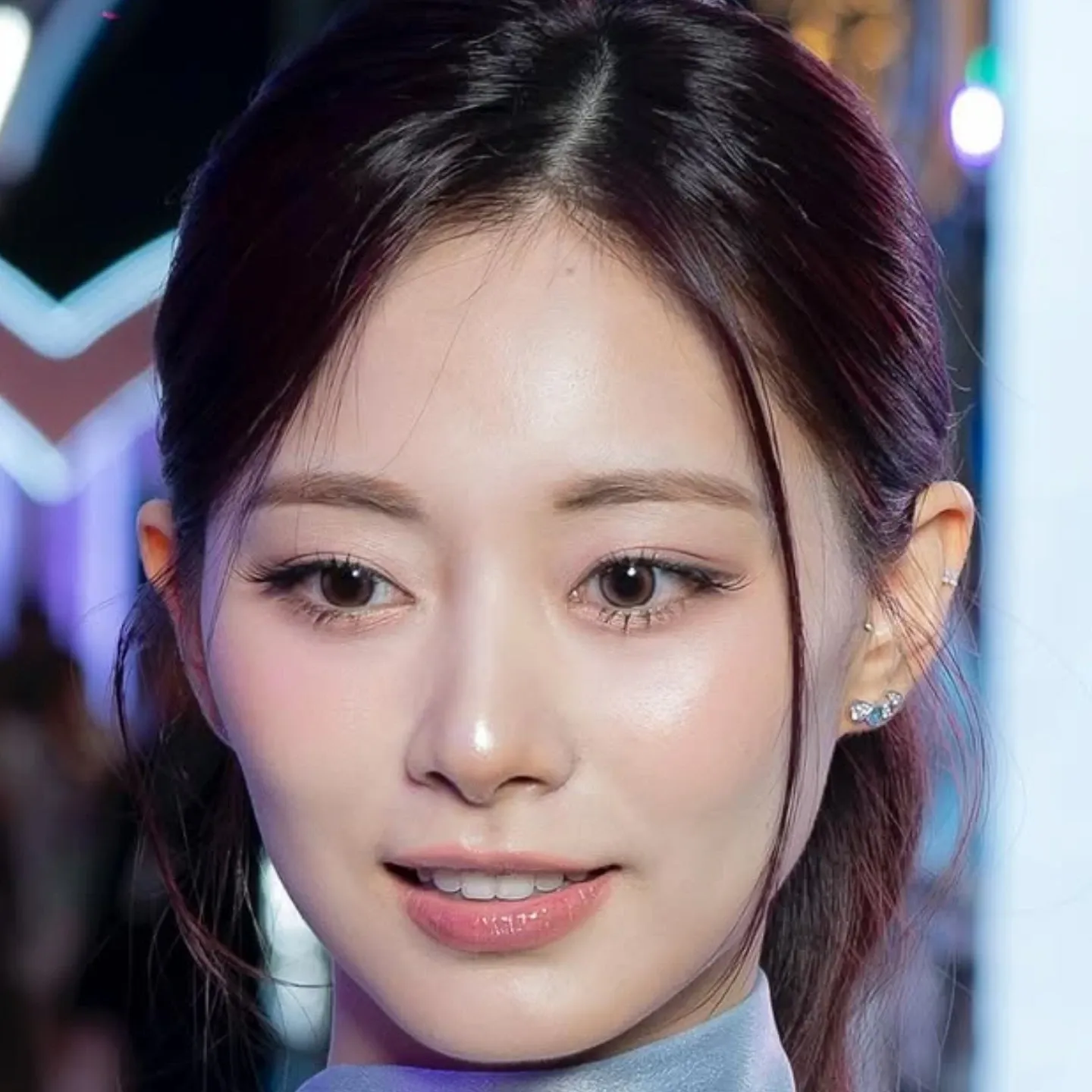 Behind-the-scenes cut of Tzuyu (TWICE)