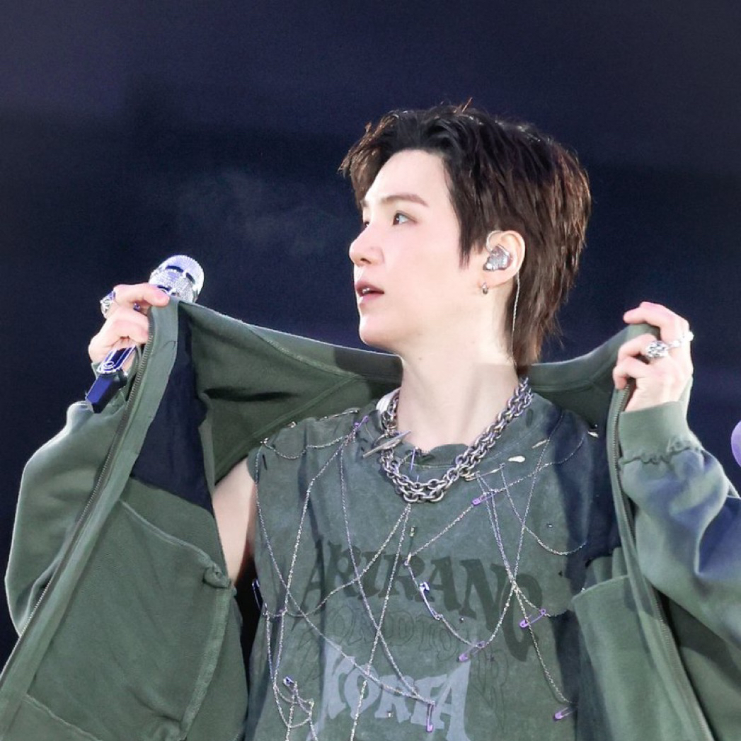 SUGA (BTS)の最新写真