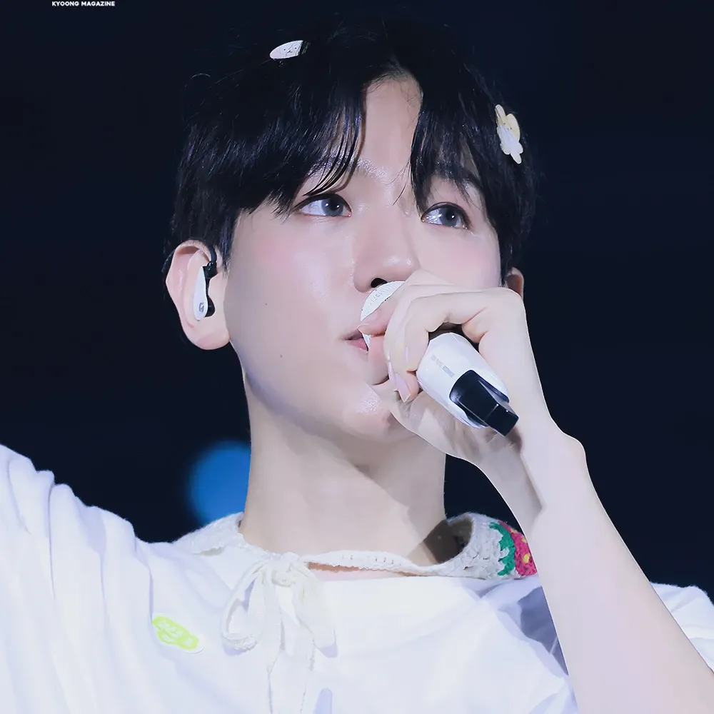 Recent activity shot of Baekhyun (EXO)