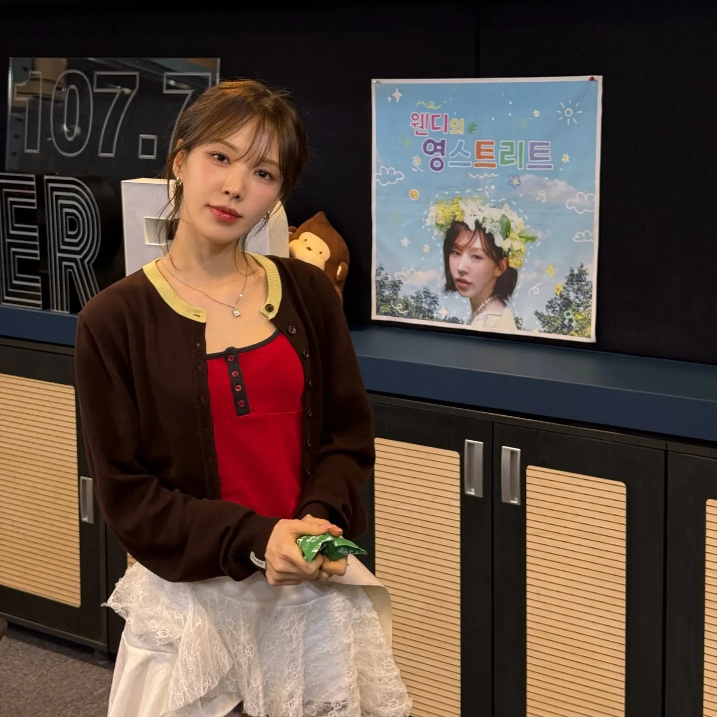 Behind-the-scenes cut of Wendy (Red Velvet)