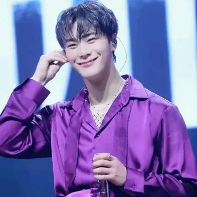 A moment captured by Moonbin (ASTRO)'s fan