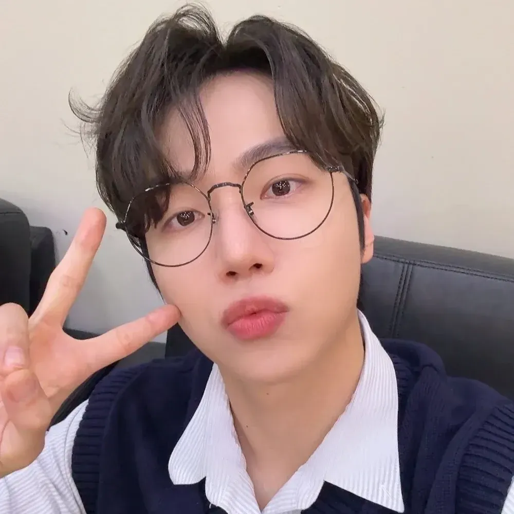 Latest photo of Jinho (PENTAGON)