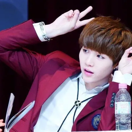 Latest photo of SUGA (BTS)
