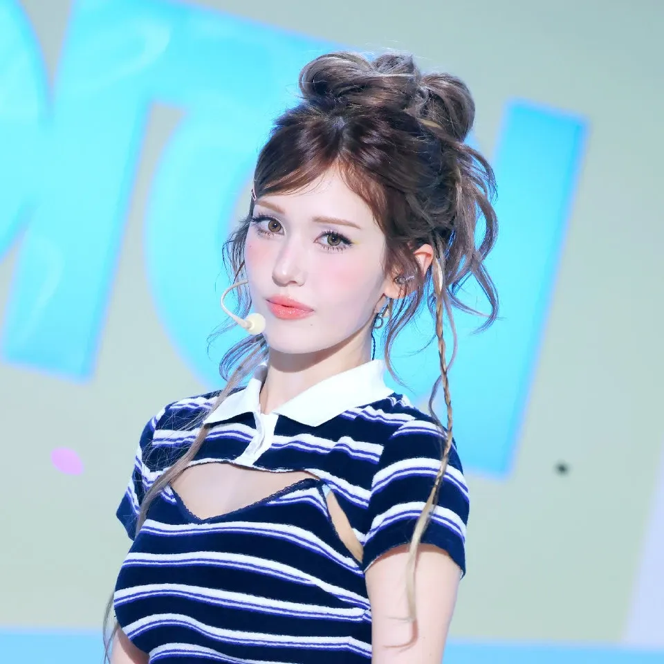 Behind-the-scenes cut of Jeon Somi (I.O.I)