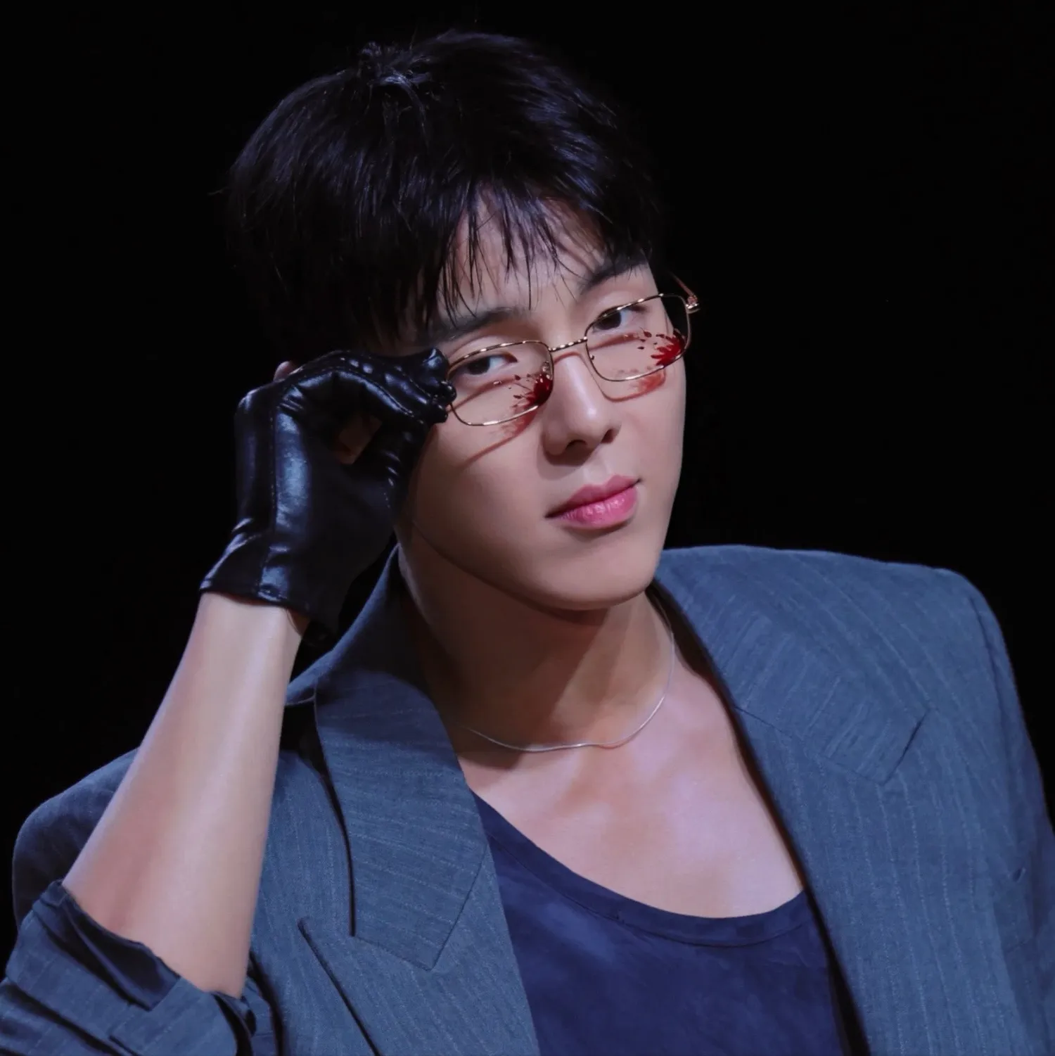 Behind-the-scenes cut of Shownu (MONSTA X)
