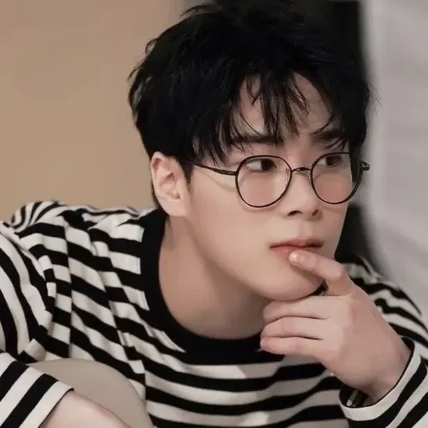 Latest photo of Moonbin (ASTRO)