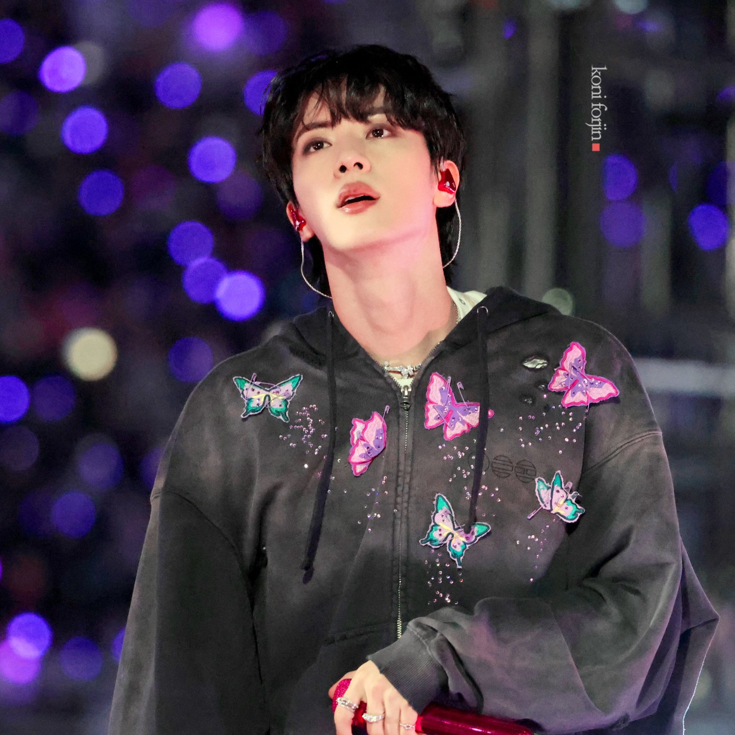 Momen yang diabadikan oleh penggemar Jin (BTS)