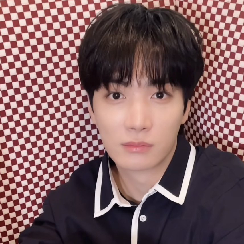 Behind-the-scenes cut of Kim Jonghyeon