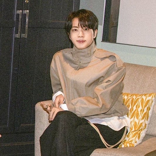 진 (방탄소년단) 최근 활동샷