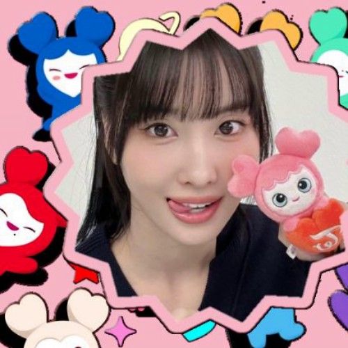 Behind-the-scenes cut of Momo (TWICE)